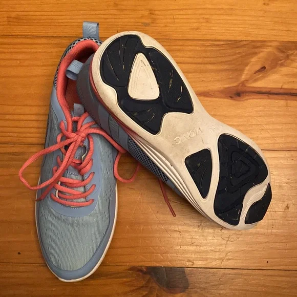 Vionic sneakers, great leisure wear and walking shoe - Picture 2 of 4